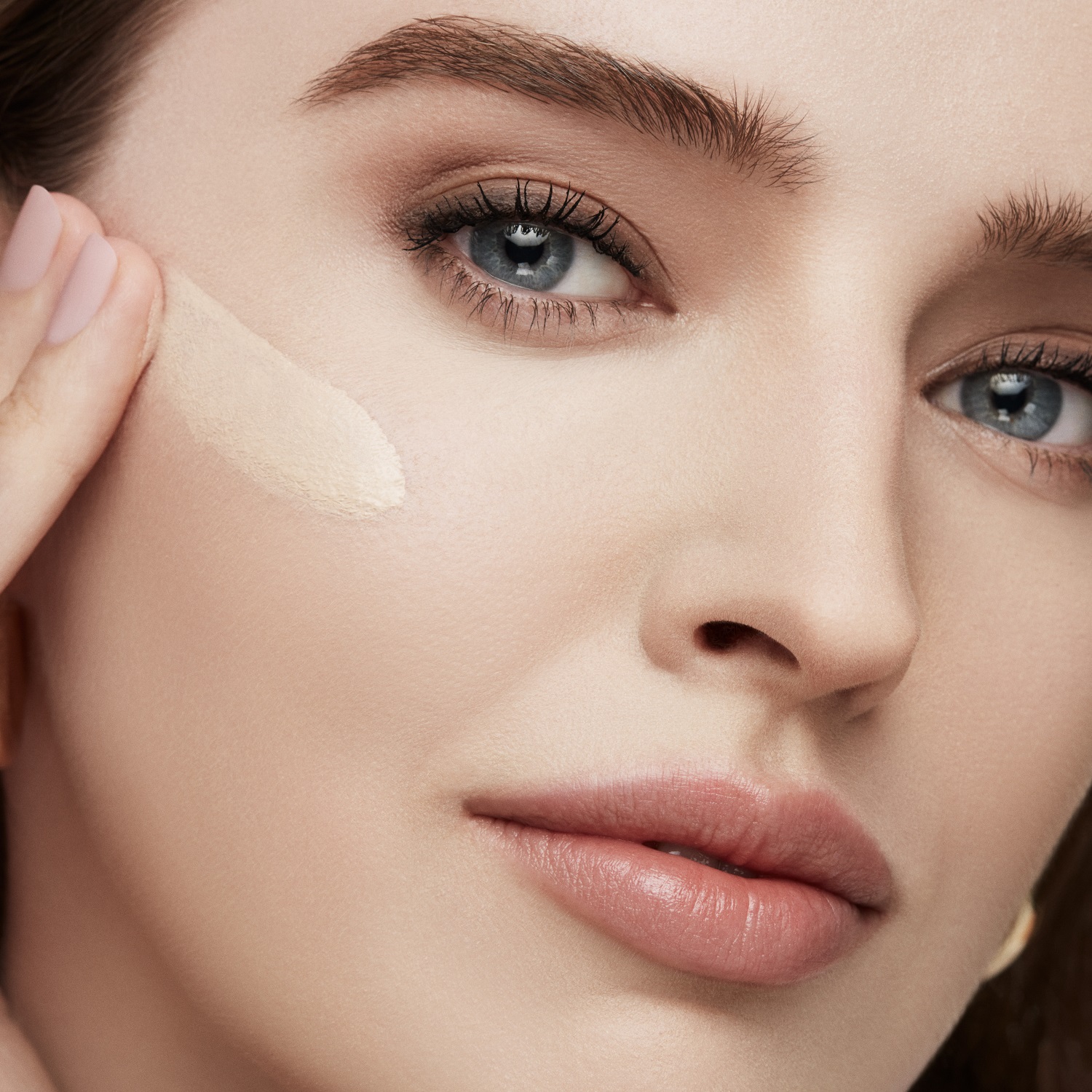 BAREPRO 24 HR WEAR SKIN-PERFECTING MATTE LIQUID FOUNDATION MINERAL SPF 20 PA++ (BASE LÍQUIDA ACABADO MATTE)